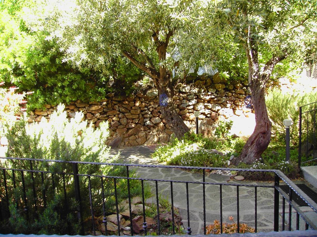 Secret Garden Apartment Budoni Bagian luar foto